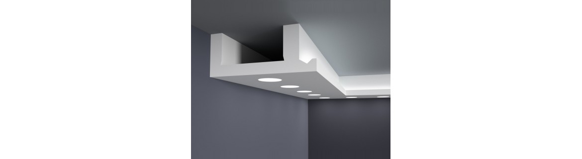 Abgehängte Decke mit Halogen- und LED-Beleuchtung | Stuck für Innen